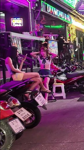 Pattaya Soi Honey Nightlife, Thailand - 4K 60FPS - Short 2