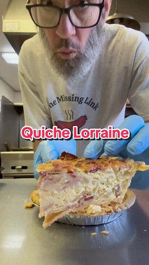 Quiche Lorraine #easyrecipe #quiche #quichelorraine #bacon #brunch #oldscoolkevmo #sororitychef #pibetaphi #piphichef #restaurantsecrets