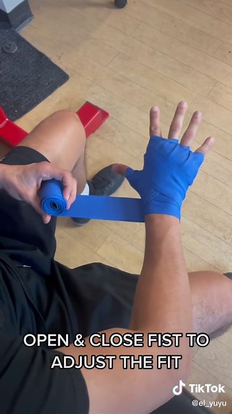 How to wrap hands for boxing! Size 180! #boxing #fyp #professionalboxing #boxingtok #boxingtips #foryoupage