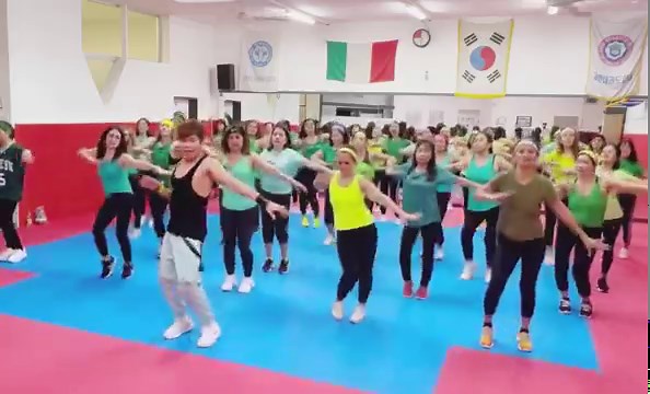 JM Zumba Dance Fitness Workout #WhatAFeeling #Merengue #zumba #zumbafitness #tiktokviral #dancefitness #healthandwellness #fitnessmotivation #amazing #OFWjoinForce #workout #zumbachoreo #Zumbalove | Just Move Zumba Dance Fitness Milan Italy