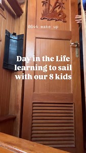 I’ll be honest—I’ve had my share of fears and anxiety about sailing with our kids. I even came close to canceling the trip. Is it safe? What will the day look like? How will we all sleep on the boat? Who’s going to get seasick? The questions swirled. But if there’s one thing I’ve learned from traveling, it’s that some of the most unforgettable experiences start with fear. And once again, that proved true. A few tips I’ve picked up so far: ⭐️ White Crocs are surprisingly perfect—cute, protect lit