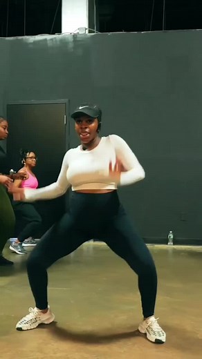 @soca n sweat tb class🥰#dance #whinechallenege #fyp #danceclass #CapCut #fypシ #caribbeantiktok