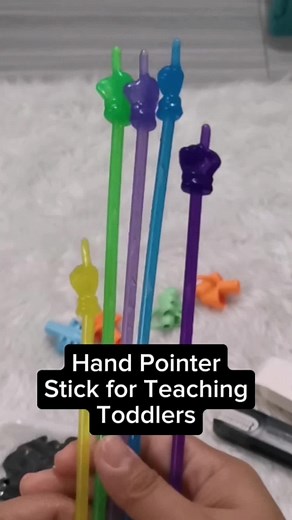 Hand Pointer Stick for Teaching Toddlers #teachingtoddler #teachingtoddlers #pointerstick #fingerpointerstick #toddler #toddlerteaching #toddlerteachings #preschoolactivities #preschool #montessoritoddler #montessorimom #parentinghacks #parentingtips #parenting #parents #toddleractivities #viral #trending #toddlermom #toddler