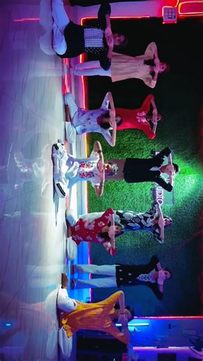 Graceful Bollywood Dance on Bahara 💫 | Group Performance💞👌👇🫶 #dance #shortsdance #romanticsong #yt