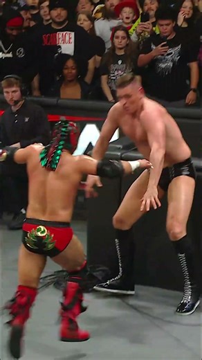 Gunther sent Dragon Lee FLYING! 😱