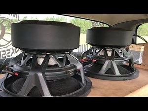SOUNDQUBED HDC3 12S FLEXING IN A TRUCK DEMO
