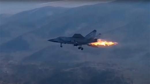 El vídeo con los últimos instantes de un MiG-31 ruso antes de estrellarse