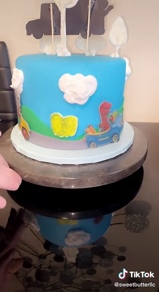 Delicious Barney Dinosaur Cake Designs