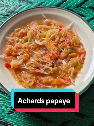 Ingredients : - 1 papaye verte : 500g - 4 tomates - 2 oignons - bilimbis : environ 100g - 2 CAS gros sel - 1 CAS sel fin - 1 CAS piment - 4 CAS de jus de citron - 5 CAS d'eau chaude #inazana #papaye#mayotte#achard #CapCut