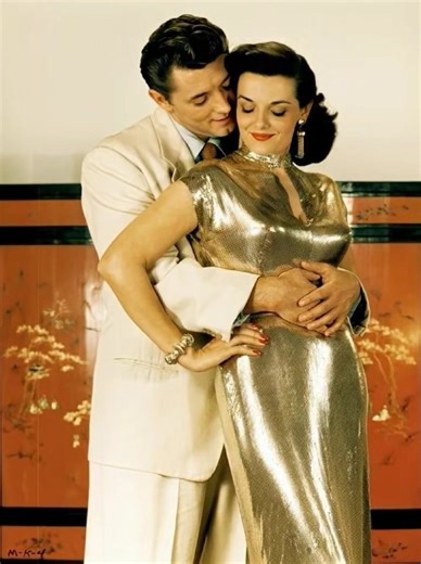 “She once rivaled Marilyn Monroe — now see her in her final years” 🌹🎬 Jane Russell’s beauty and fame were legendary, but the later chapter of her life tells a very different story. See the rare photos in the comments below 👇📸 | News from around the world