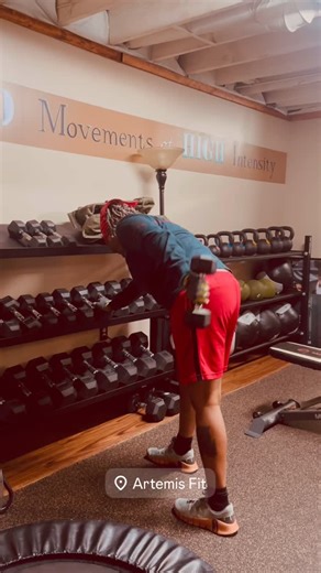 Christina TW on Instagram: "💪🏼Artemis Fit Training🏋️‍♀️ ~10min. of Core Performance dynamic Movement Prep to increase core temperature, activates the nervous system, enhances balance, mobility, stability, flexibility, & core strength. ~Mini band drills: (8min.) To strengthen the hip flexors, quads, hamstrings, & glutes. ~Dynamic Cardio Warm-up: 1 Round 300m Row, (2) laps of KB Farmer Carries, 1min. Assault Bike, 10cal. 🔥 on Ski Erg, 50 Singles/Calf Raises, 500m Row, (4) laps of KB Farmer Car