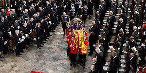 Le foto e i momenti più commoventi dei funerali di Stato della regina Elisabetta