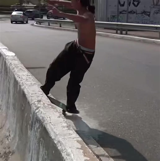 SPICY Skateboarding Moves by Sliffmaffia Crew