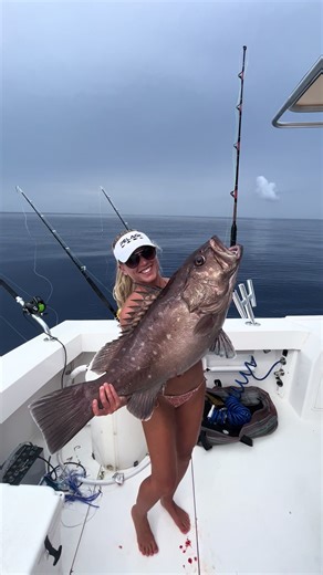 gaining muscles one fish at a time 😜 #fishing #deepdrop #boat #fish #bikini