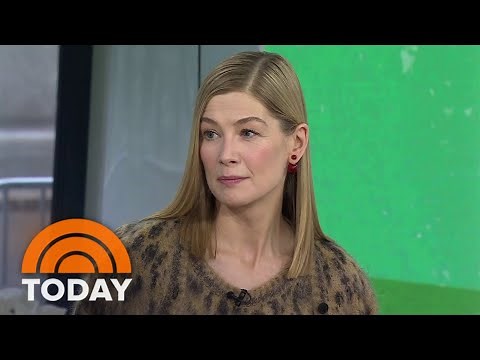 Rosamund Pike talks living in mansion used in 'Saltburn'