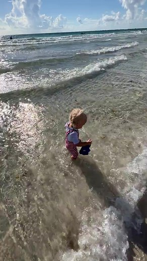 Beautiful beach day! Cute babies having fun in the sea🏖 | Naomi Day
