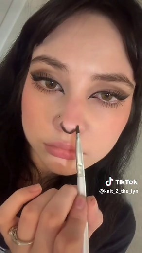 Halloween Cat Makeup Tutorial for a Spooky Look