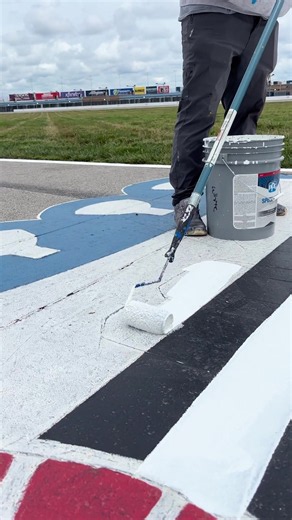 Cracker Barrel CB400 NASCAR Race Paint