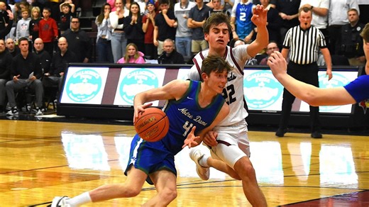 De Pere comes up big to take sole possession of first place in the FRCC