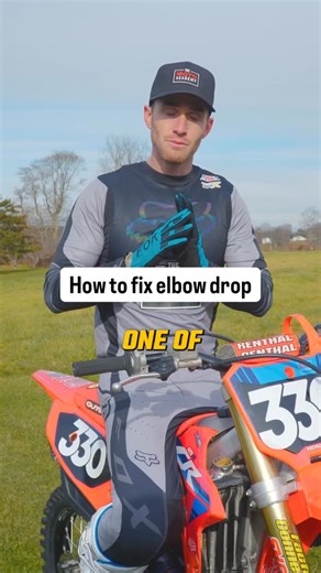 The Moto Academy on Instagram: "One of the most common mistakes we see⬇️ 👉 Dropped elbows ! Which is usually caused by jamming your hands against the grip donut. The fix? The triangle hand grip! Put your hands in a diamond shape in front of your face, bring them down to the crossbar pad, and hold the bars at that same angle. Focus on creating a triangle between your thumb and pointer finger (with at least one finger on the lever). Just like toes-in helps you grip with your knees, the triangle h