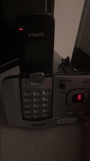 VTECH phone saying no message, and ringtone.
