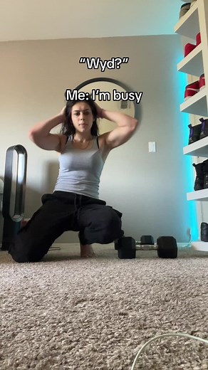 Home Workout Routine: Effective Squats and Push-Ups