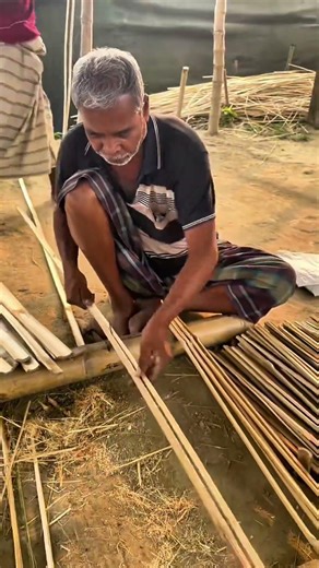 Making washi paper made from bamboo