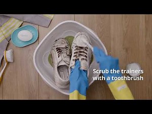 Washing sneakers with detergent | Cleanipedia