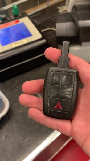 Programming a Volvo smart key. #volvo #hack #locksmith #franchise #money #keyless #badass