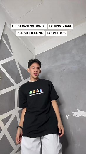 485K views · 3.3K reactions | I’m Backkk ✨﫶 Trending & Viral TikTok Dance Mashup New 2024 | Apollo Sibuma Nelmida | Facebook