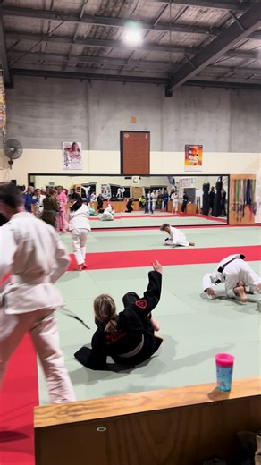 Jiu -Jitsu in action. . . . . Your location for Karate, Jiu-Jitsu, Kickboxing, Aikido & functional fitness in Eltham 𝗪𝗲 𝗼𝗳𝗳𝗲𝗿 🥋 Adult Martial Arts & Fitness 👩 Women-only Martial-Arts & Fitness 👦 Kids Martial Arts & Fitness To get started, go to the 🔗 in our description. . . . #eltham #elthamgym #fitnesseltham #elthamaikido #groupfitnesseltham #elthamkickboxing #karateeltham #bjjmelbourne #jiujitsueltham #elthamkidsfitness #kyokushinkarate #fightingeltham #aikidoineltham #grapplingelth
