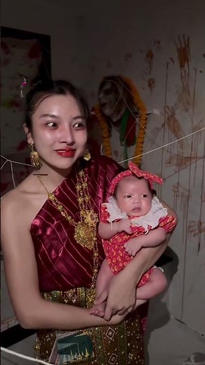 This is the first time in my life that I've seen something strange like this. Happy Halloween eve...