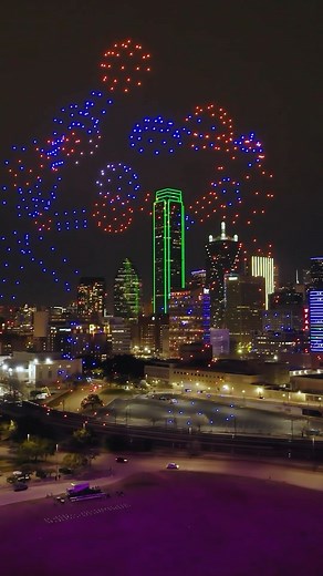 11K views · 173 reactions | Cutest futuristic battling robots ever 凉烙 Happy Takeoff Tuesday!  #takeofftuesday #robots #battle #battlebots #battleroyale #tekken #mortalkombat #ufc #boxing #takeoff #droneshows #drones #lightshow #fireworks #reveal #dfw #dallas #fortworth #texas | Sky Elements Drones | Facebook