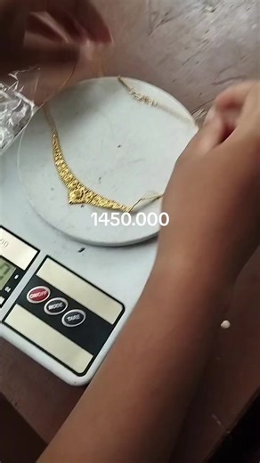 Motif Dubai: Cek Cok Emas Asli 22 Karat