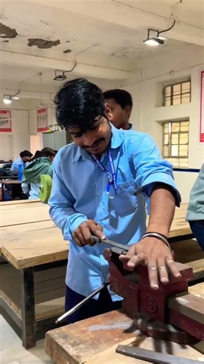 ITI Workshop me trainee ka practical 😱 Galti hui to marks gaye | #shorts