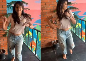 Anchor Varshini : హుషారుగా యాంక‌ర్ వ‌ర్షిణి డ్యాన్స్.. పొట్ట త‌గ్గించు ముందు.. నెటిజ‌న్ల కౌంట‌ర్‌