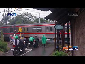 Rainshoot Perlintasan KRL Rawa Simprug Kebayoran JPL 48 | TRAIN HUNTER
