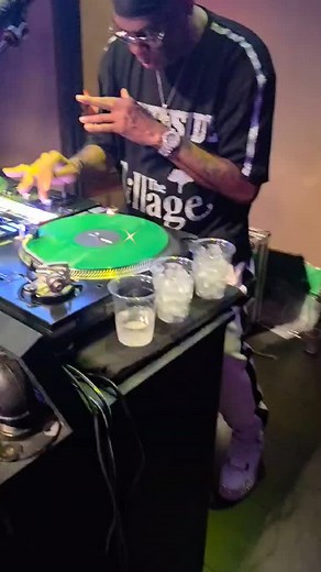 120 reactions · 3 comments | GRANDMASTER VIC QUEENS IN THE HOUSE RADIO & TV SHOWS | GrandMasta Vic | Facebook