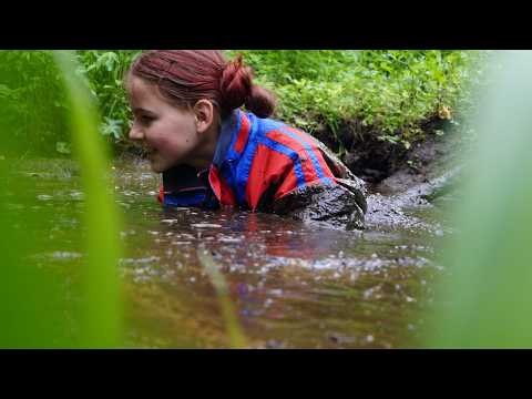 Alice plays in deep mud