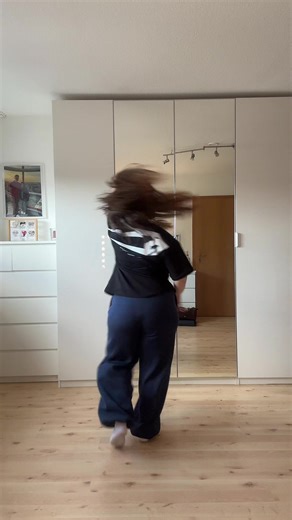 From now on I am a Smilodox creator🤭 *Anzeige* | Mit dem Code Skipbros könnt ihr immer maximal sparen🫶🏼🫶🏼 @smilodox | #skipbros #dancer #dance #fromnowon #thegreatestshowman | dc: @KATE ORRELLS CHOREO