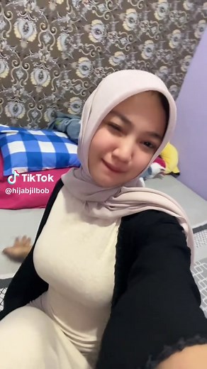 Pulen Hijab Jilbob: Explore the Latest Hijab Fashion Trends