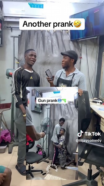 I pranked him for the second time☠️🤣🤣🤣🤣 #creatorsearchinsights #fyppppppppppppppppppppppp #prank #fypシ゚ #fyp #fypageシ #fyppppppppppppppppppp #