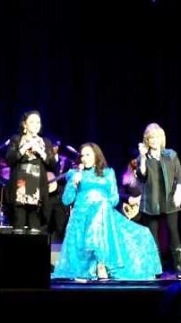 Loretta Lynn 85th Birthday Concert with Crystal Gayle and Peggy Sue. April, 14th 2017. Ryman