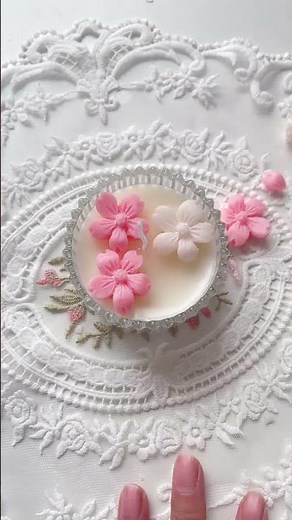 DIY Cherry Blossom Scented Candles for a Spring Home
