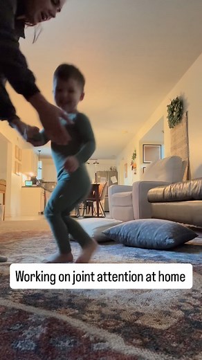 ✅Joint Attention Idea( SAVE) Use simple activities at home. Using music can be a fun an easy way to work on joint attention. This is a fun and simple way to work on social engagement . This can also be done by parents too. Therapy should be fun and functional! If your therapy isn’t analyze why Try something new Save this idea for tomorrow’s session. | Aba Speech