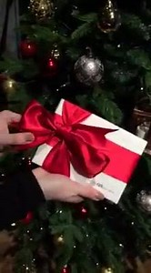 Unwrap the gift of choice. Purchase a Kildare Village Gift Card online before 2pm today to ensure delivery for Christmas. To purchase, click here: http://bit.ly/1OgIou8 | Kildare Village