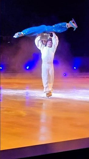 A Whole New World | Aladdin & Jasmine Soar Above the Ice | Disney On Ice