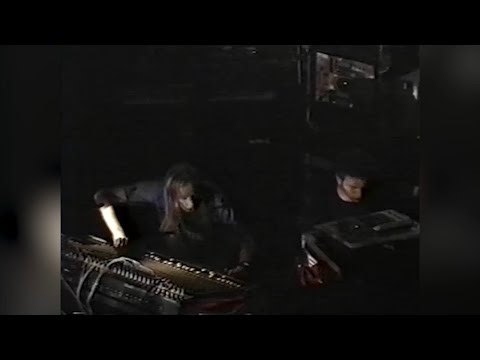 The Chemical Brothers - Live 1997 (Dig Your Own Hole tour)