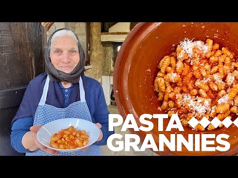 86yr old Maria makes easy 'malloreddus' pasta with tomato sauce! | Pasta Grannies