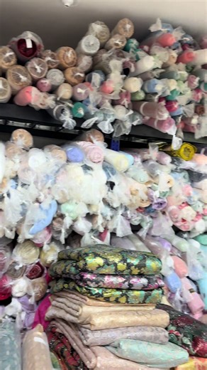 Exploring the Beauty of Brocade Fabric